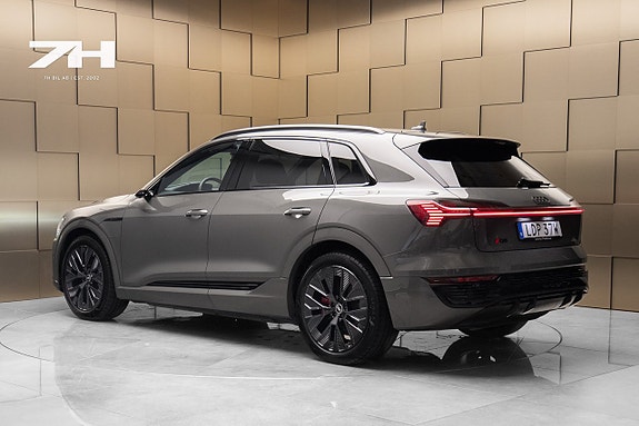 Audi Q8 e-tron 3 of 23