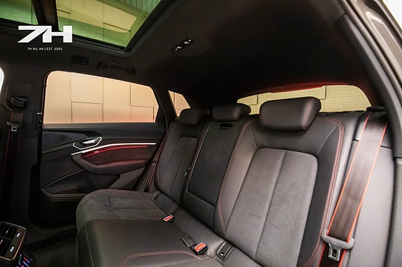 Audi Q8 e-tron 20 of 23