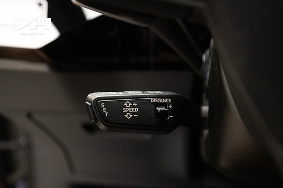 Audi Q8 e-tron 12 of 23
