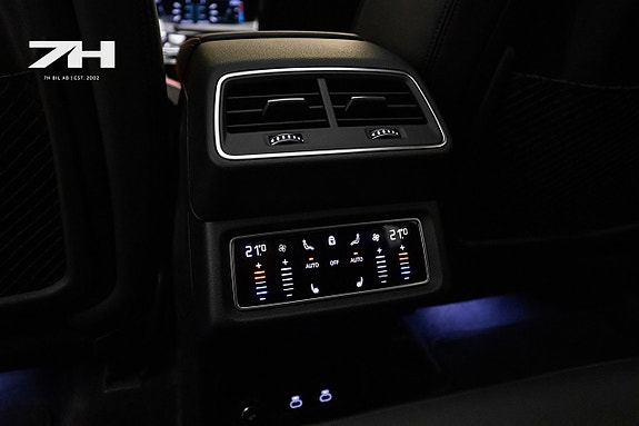 Audi Q8 e-tron 21 of 23
