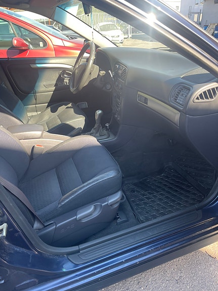 Volvo V40 7 of 10