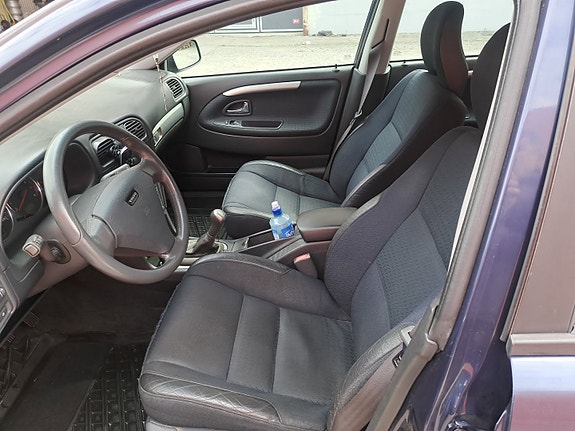 Volvo V40 5 of 10