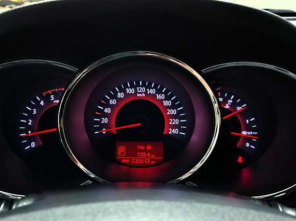 Kia Sorento 15 of 26
