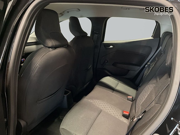 Renault Clio 9 of 19