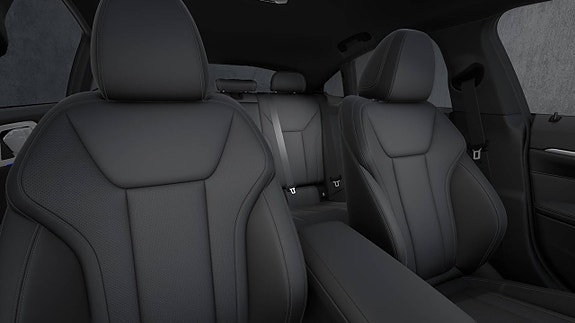 BMW i4 7 of 11