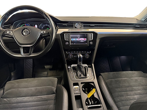Volkswagen Passat 11 of 20