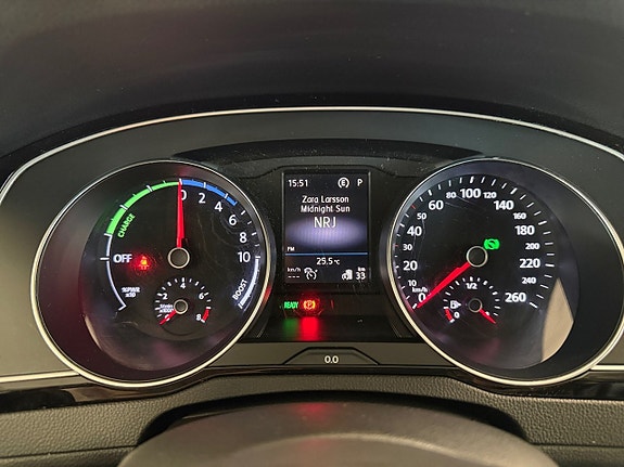 Volkswagen Passat 13 of 20