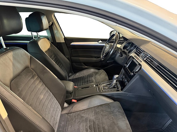Volkswagen Passat 15 of 20