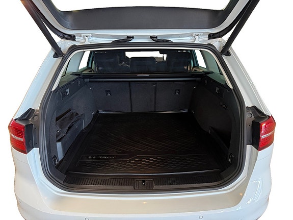 Volkswagen Passat 17 of 20