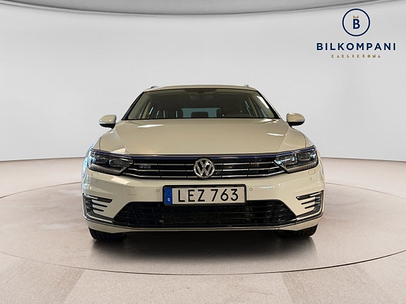 Volkswagen Passat 8 of 20