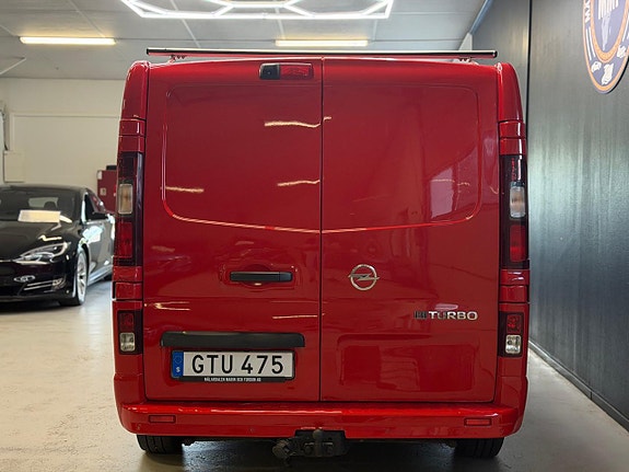 Opel Vivaro 24 of 25