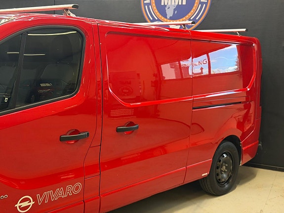 Opel Vivaro 14 of 25