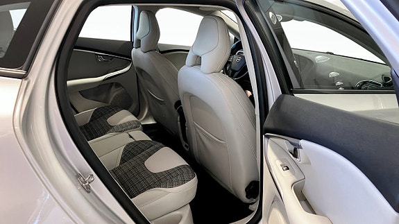 Volvo V40 5 of 12