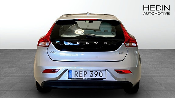 Volvo V40 7 of 12