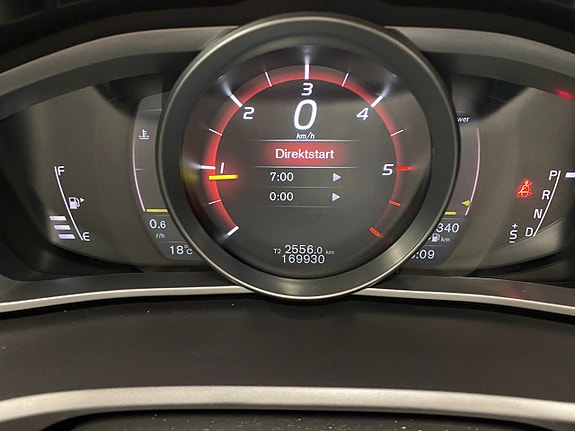 Volvo V40 Cross Country 18 of 24