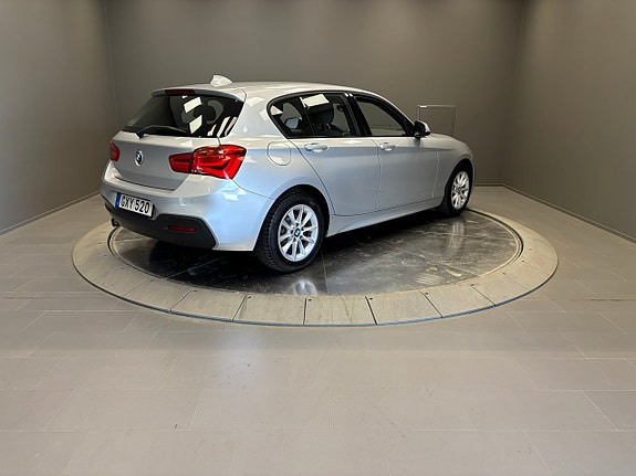 BMW 118d 5 of 18