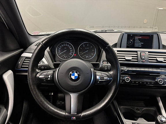 BMW 118d 14 of 18