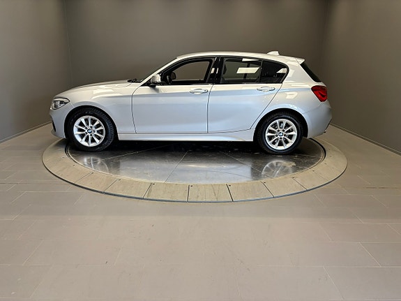 BMW 118d 2 of 18