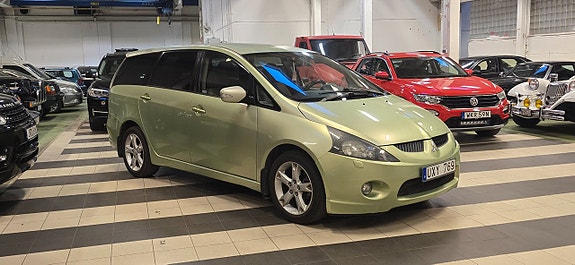 Mitsubishi Grandis 3 of 13