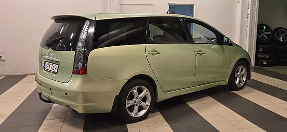 Mitsubishi Grandis 6 of 13