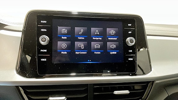 Volkswagen T-Roc 9 of 12