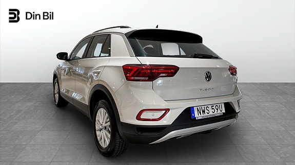 Volkswagen T-Roc 3 of 12