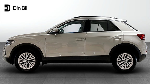 Volkswagen T-Roc 2 of 12