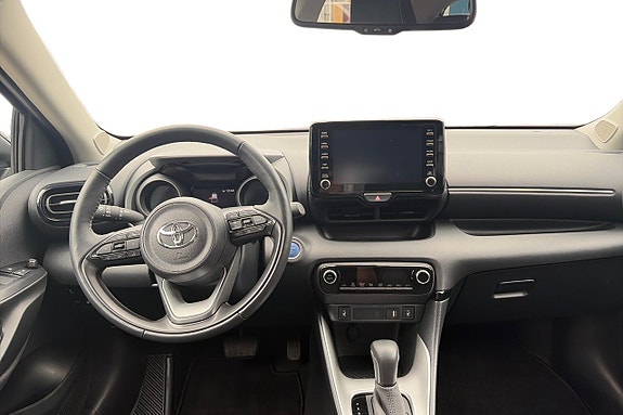Toyota Yaris 12 of 16