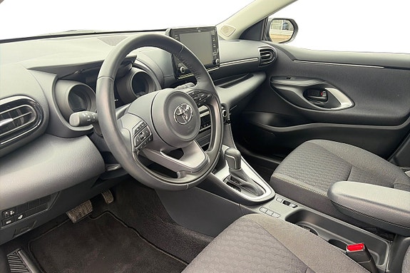 Toyota Yaris 15 of 16