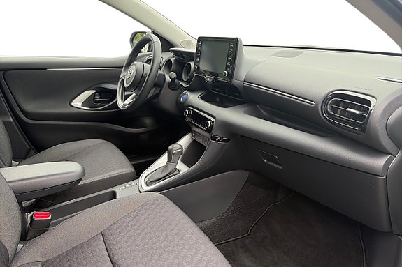 Toyota Yaris 10 of 16