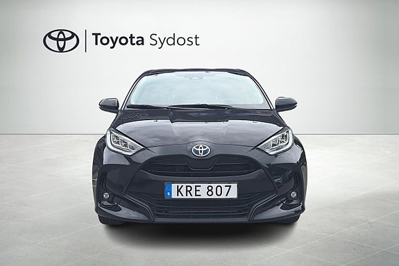 Toyota Yaris 3 of 16