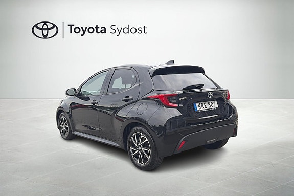 Toyota Yaris 5 of 16