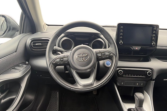 Toyota Yaris 13 of 16