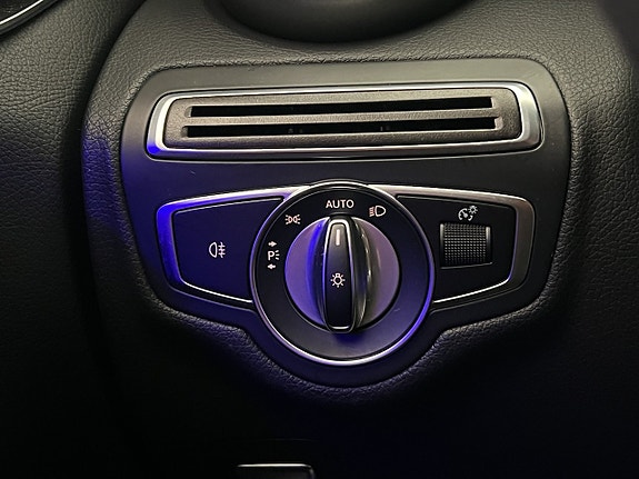 Mercedes-Benz C300 15 of 30
