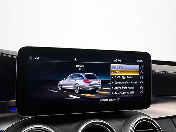 Mercedes-Benz C300 22 of 30