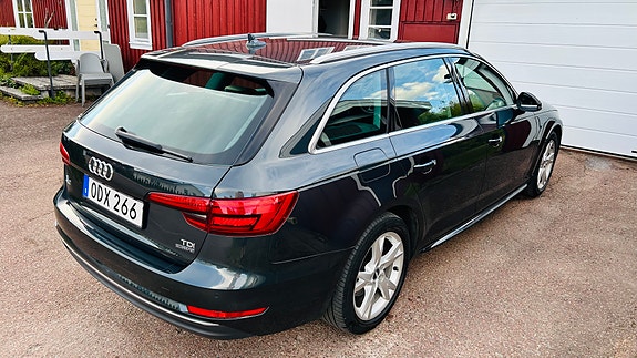 Audi A4 5 of 13