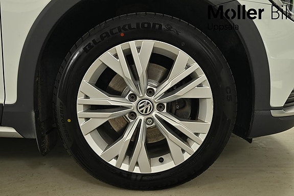 Volkswagen Passat Alltrack 13 of 13