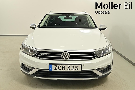 Volkswagen Passat Alltrack 3 of 13