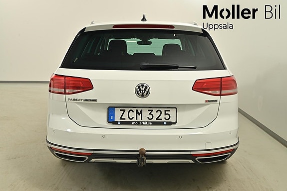 Volkswagen Passat Alltrack 8 of 13