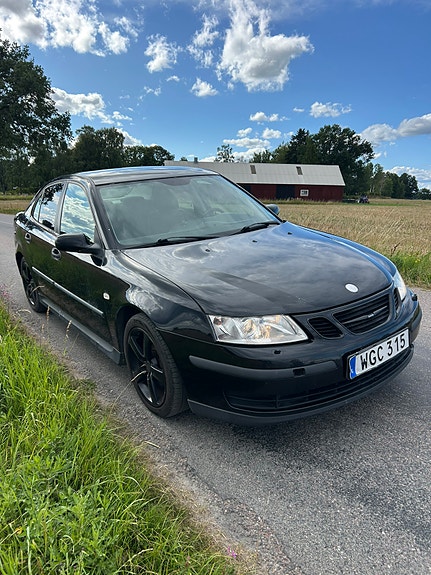 Saab 9-3 2 of 5