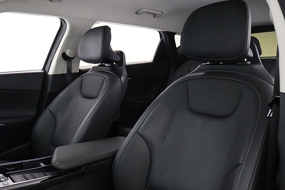 Kia EV6 10 of 21