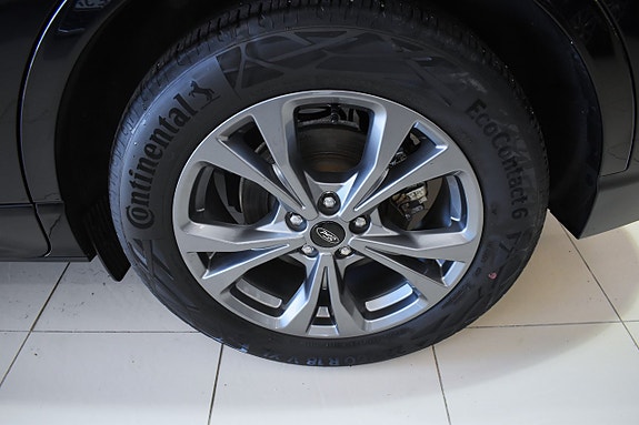 Ford Kuga 23 of 23