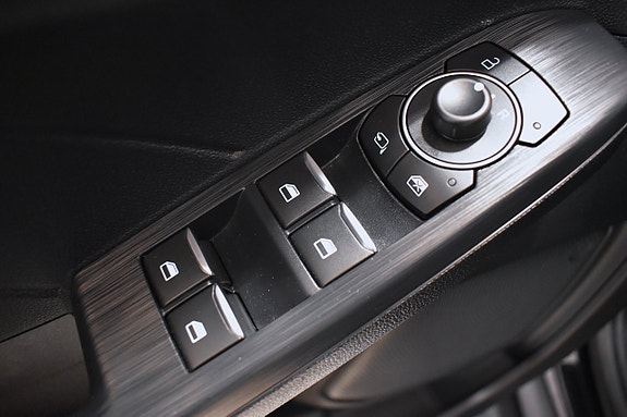 Ford Kuga 18 of 23