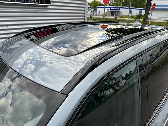 Volvo XC90 27 of 28
