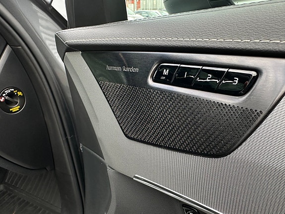Volvo XC90 19 of 28