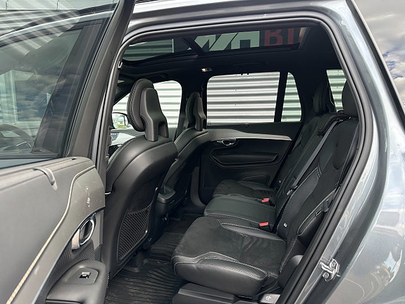 Volvo XC90 23 of 28