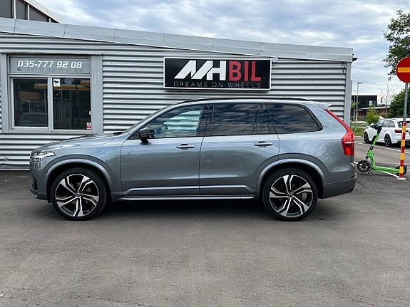 Volvo XC90 2 of 28