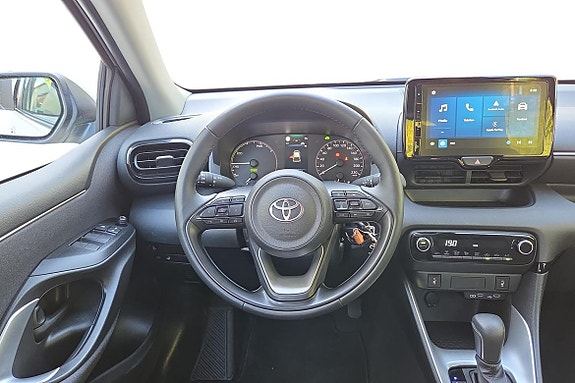 Toyota Yaris 9 of 19