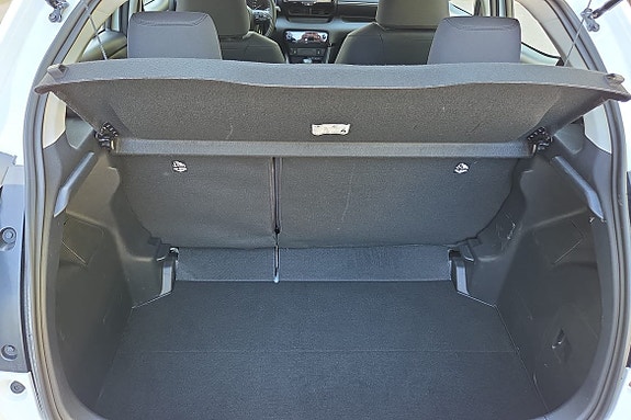 Toyota Yaris 10 of 19