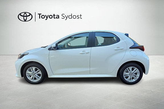 Toyota Yaris 3 of 19